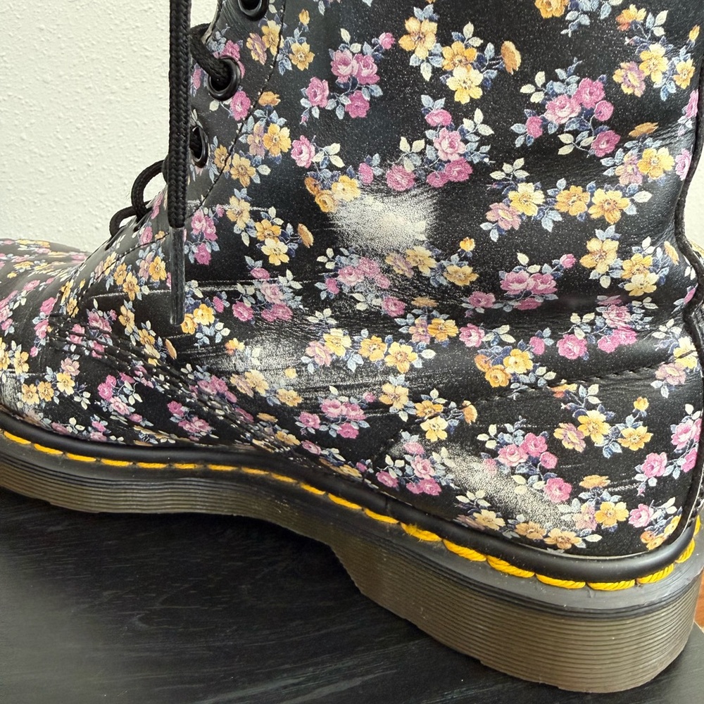 Dr. Martens 1460 Floral Lace Up Combat Boots US 10 Black Multi - Picture 7 of 10